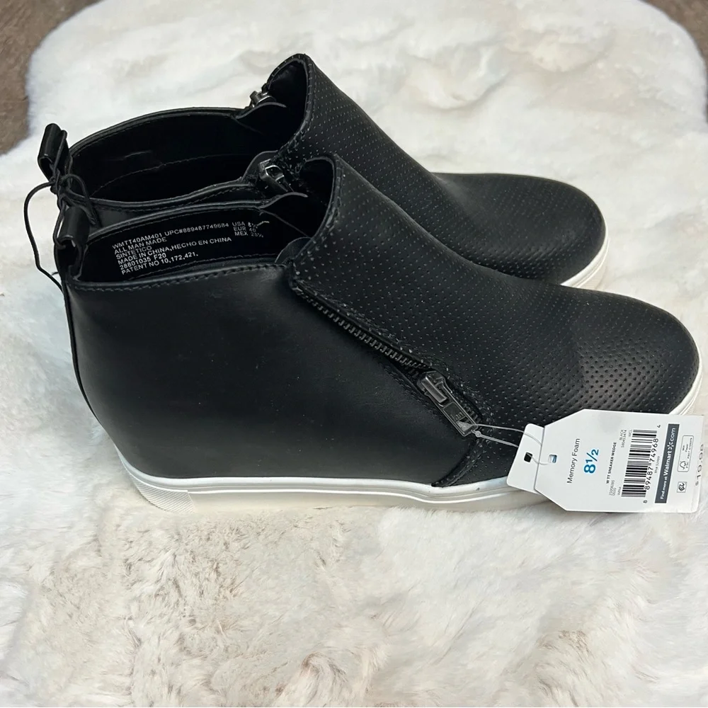 Time and Tru Black Slip-On Sneakers - Picture 3 of 10